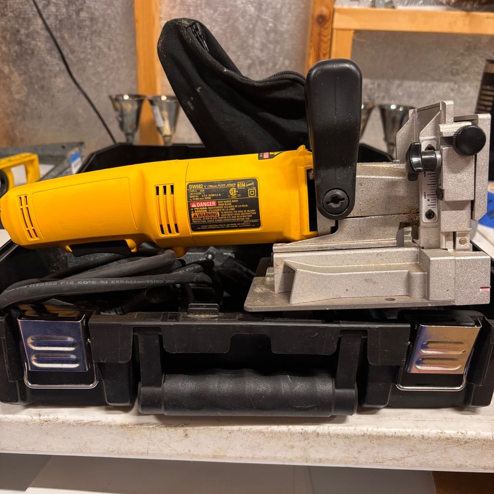 Dewalt DW682 Plate Joiner 6.5 Amp 4 Inch Biscuit Joiner Kit with Hard Case